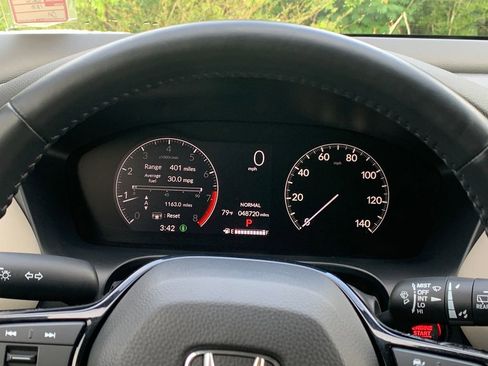 Used 2023 Honda HR-V EX-L image 9