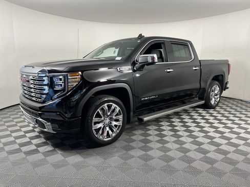 Used 2025 GMC Sierra 1500 Denali w/ Denali Reserve Package AWD/4WD image 14