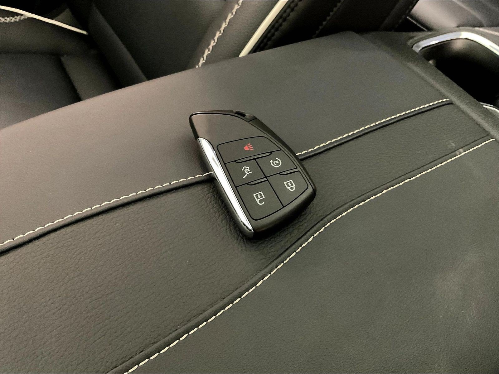 Used 2025 GMC Acadia Denali FWD image 36