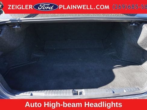 Used 2023 Subaru Legacy Premium AWD/4WD image 10