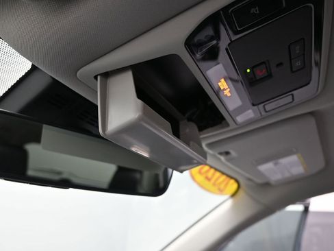 Used 2026 Toyota Grand Highlander XLE image 40