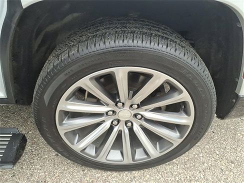 Used 2022 Jeep Grand Wagoneer Series II w/ Convenience Group III image 16