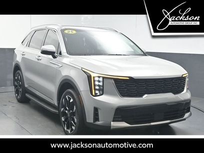 Used 2025 Kia Sorento EX w/ Panoramic Sunroof Package