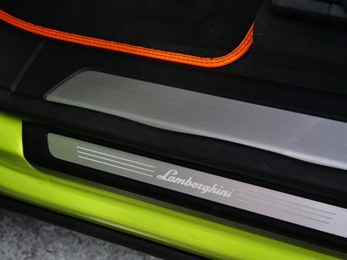 Used 2022 Lamborghini Urus image 15