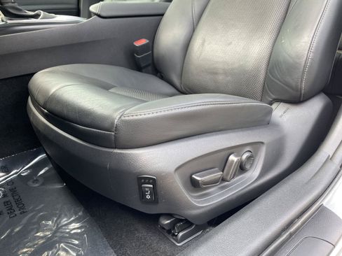 Used 2020 Toyota Camry XSE FWD image 23