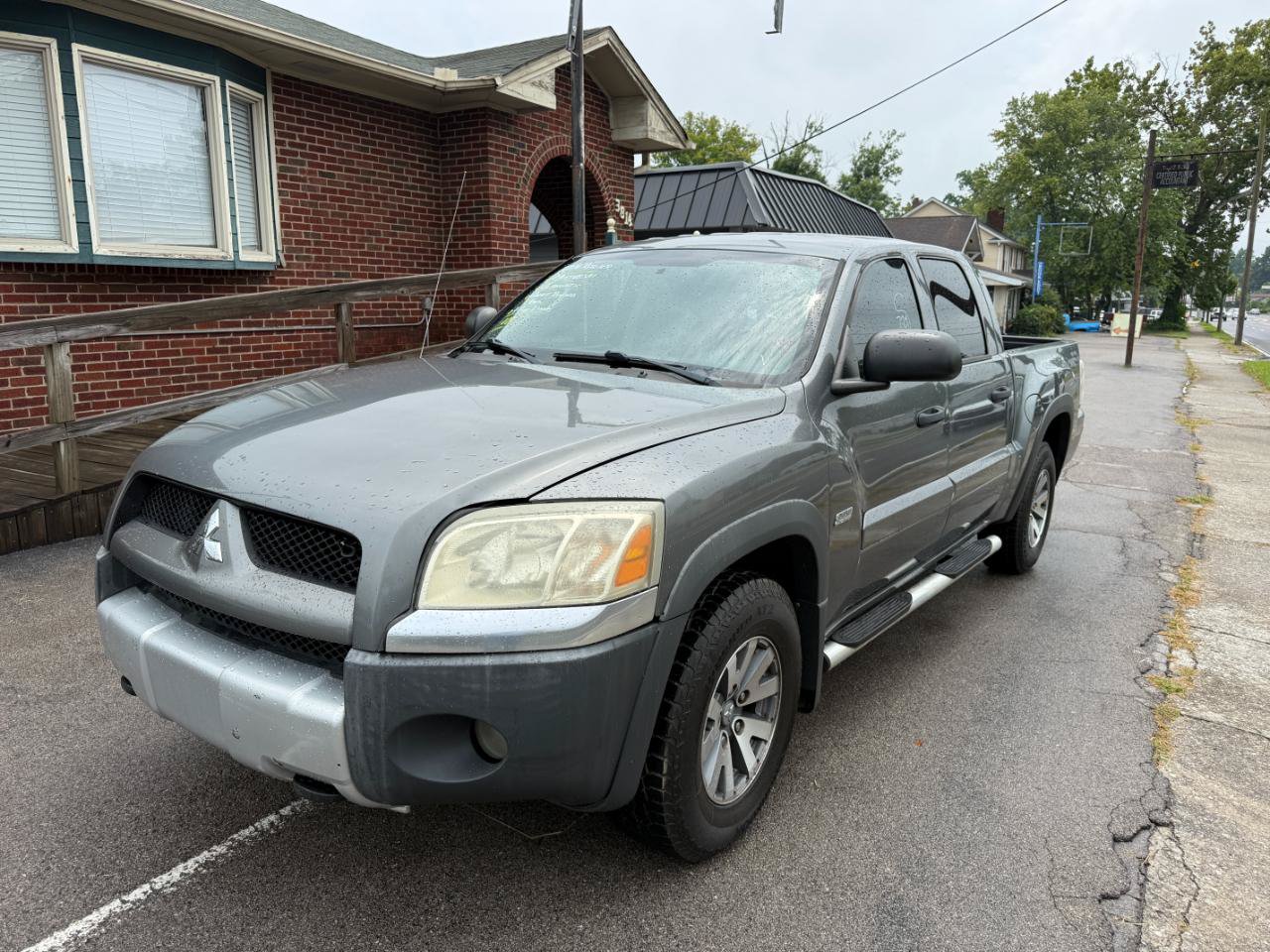 Used 2006 Mitsubishi Raider DuroCross RWD image 8