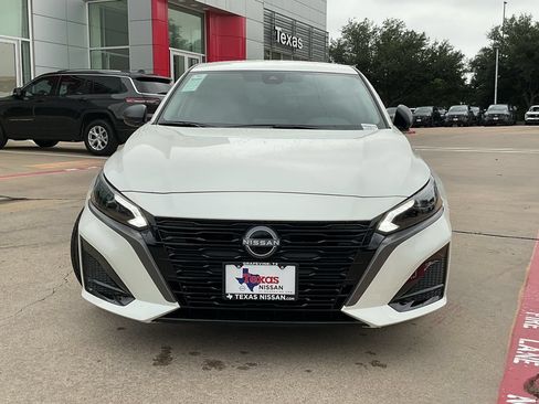 New 2026 Nissan Altima 2.5 SV FWD image 2