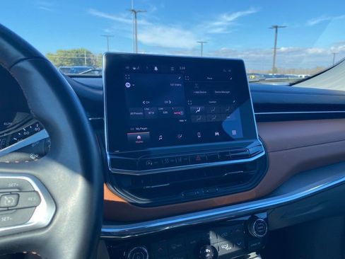 Used 2022 Jeep Compass Limited image 20