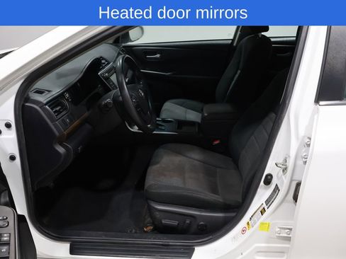 Used 2017 Toyota Camry LE image 9