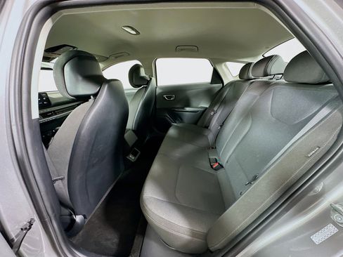 Used 2025 Kia K4 LXS image 26