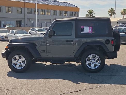 Used 2022 Jeep Wrangler Sport AWD/4WD image 9