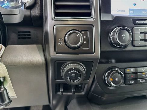 Used 2020 Ford F150 XLT w/ Equipment Group 302A Luxury AWD/4WD image 32