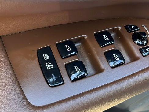 Certified 2023 Volvo XC90 B5 Plus w/ Protection Package image 14