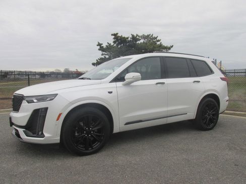 Used 2023 Cadillac XT6 Premium Luxury w/ Technology Package image 20