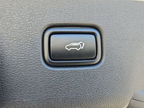 Used 2023 Kia Sportage SX image 36