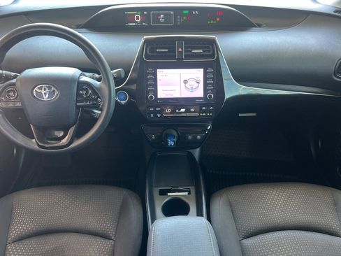 Certified 2022 Toyota Prius LE image 10