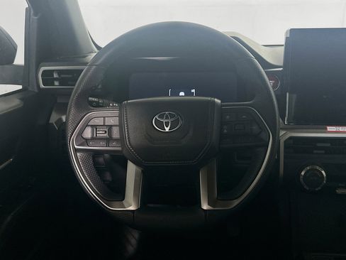 Used 2024 Toyota Tacoma TRD Off-Road image 18