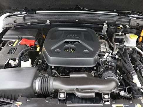 Used 2023 Jeep Wrangler Unlimited image 29