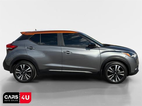 Used 2019 Nissan Kicks SR w/ SR Premium Package image 8