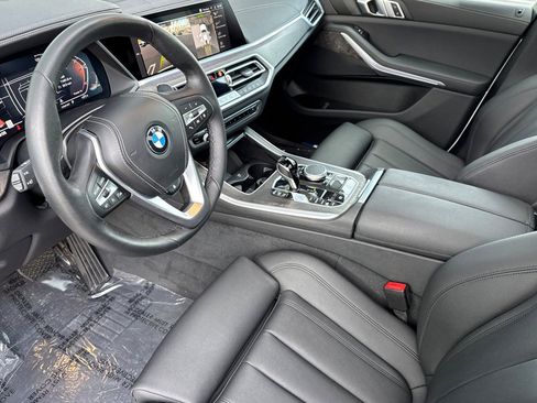 Used 2022 BMW X5 xDrive40i w/ Parking Assistance Package image 8