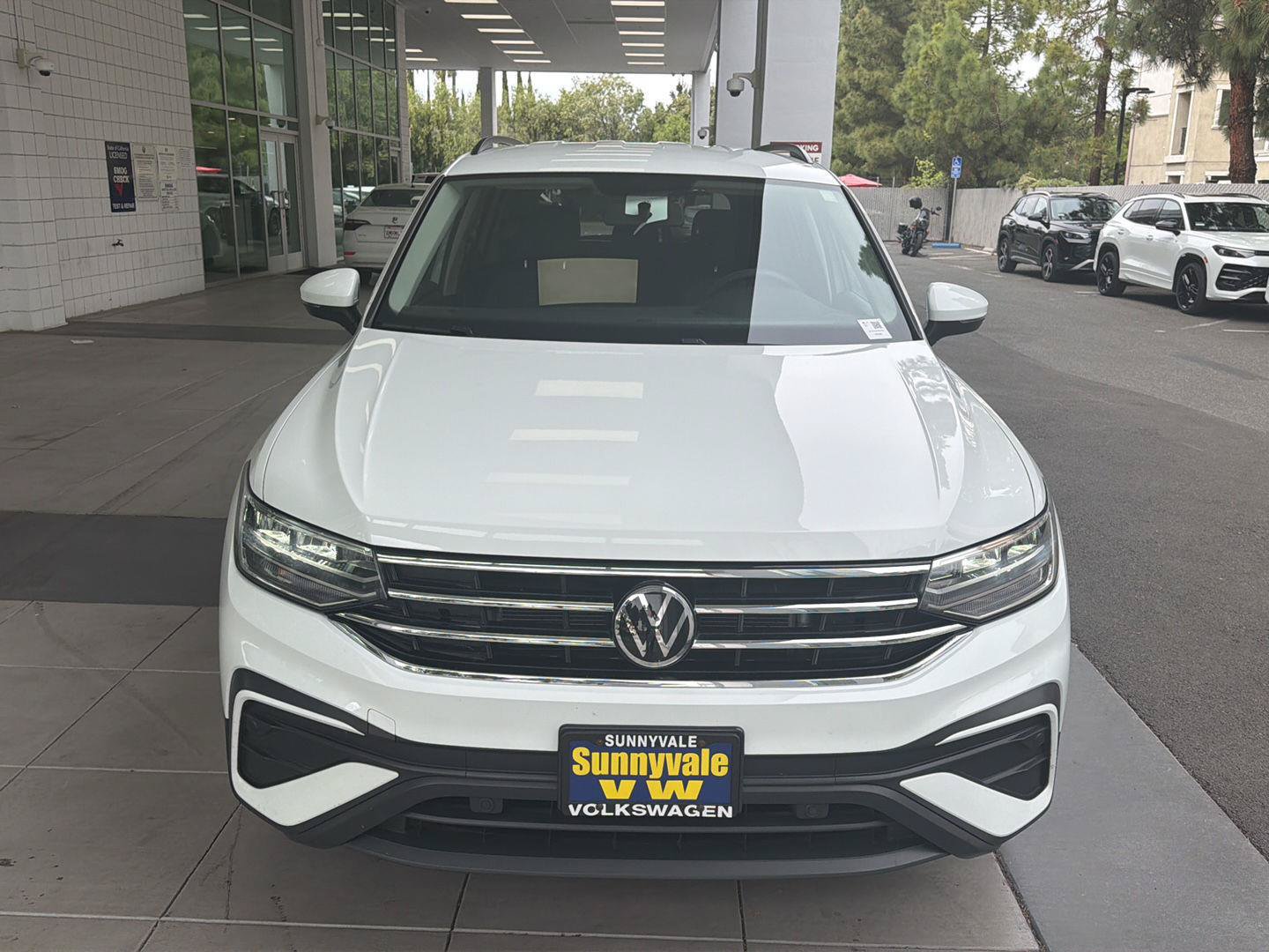 Used 2022 Volkswagen Tiguan S FWD image 8