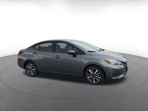 Used 2025 Nissan Versa SV FWD image 2