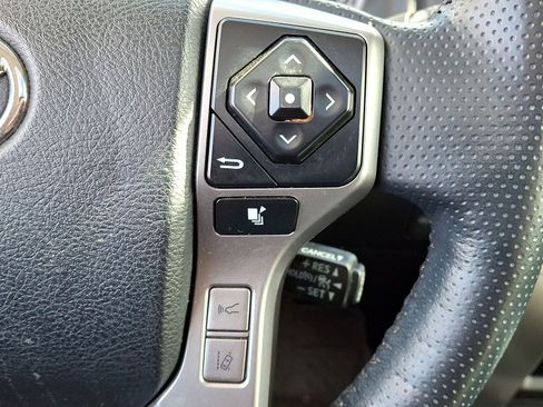 Used 2023 Toyota 4Runner Limited AWD/4WD image 18