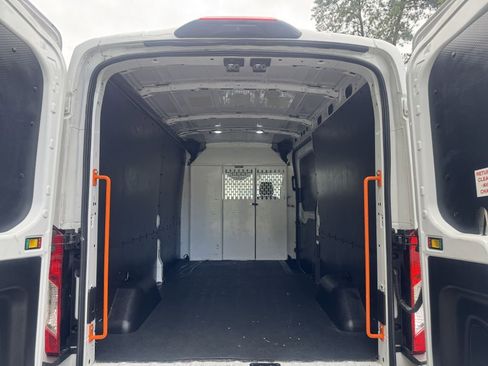 Used 2019 Ford Transit 150 148 Medium Roof image 5