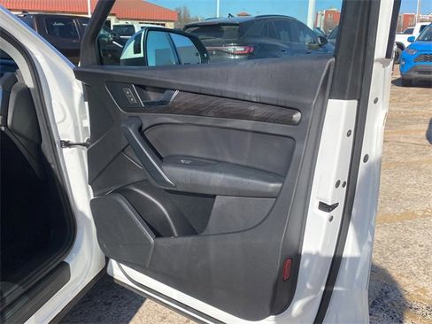 Used 2020 Audi Q5 2.0T Premium w/ Convenience Package image 10