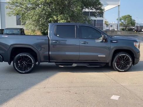 Used 2021 GMC Sierra 1500 Elevation w/ X31 Off-Road Package AWD/4WD image 9