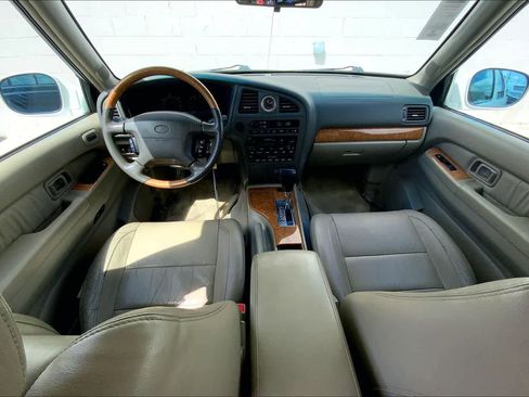 Used 2001 INFINITI QX4 Luxury image 11