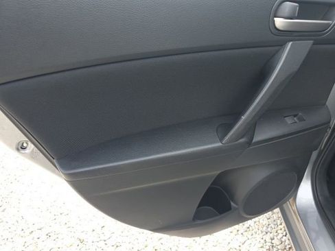 Used 2013 MAZDA MAZDA3 i Touring FWD image 14