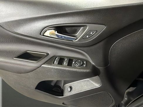 Used 2024 Chevrolet Equinox RS image 24