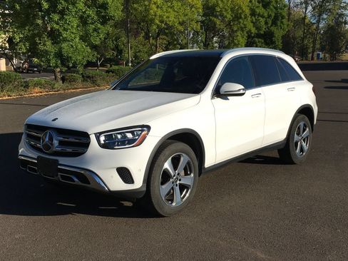 Used 2021 Mercedes-Benz GLC 300 4MATIC image 1