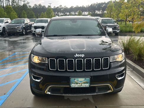 Used 2019 Jeep Grand Cherokee Limited AWD/4WD image 2