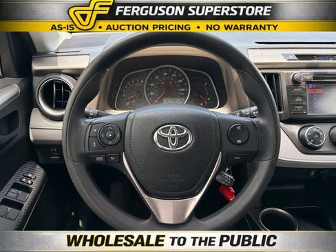 Used 2013 Toyota RAV4 LE AWD/4WD image 10