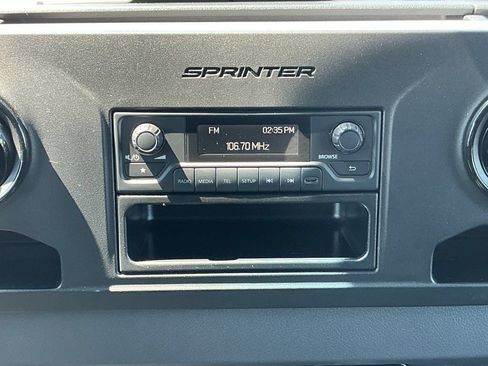 Used 2025 Mercedes-Benz Sprinter 2500 image 25