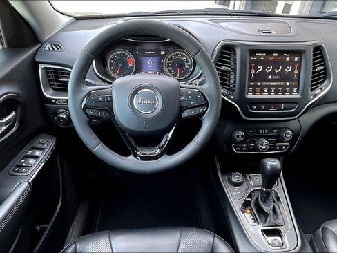 Used 2023 Jeep Cherokee Altitude Lux AWD/4WD image 5