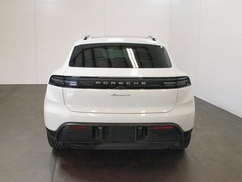 Certified 2025 Porsche Macan 4 Electric image 6