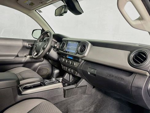 Used 2023 Toyota Tacoma SR5 w/ Technology Package AWD/4WD image 31