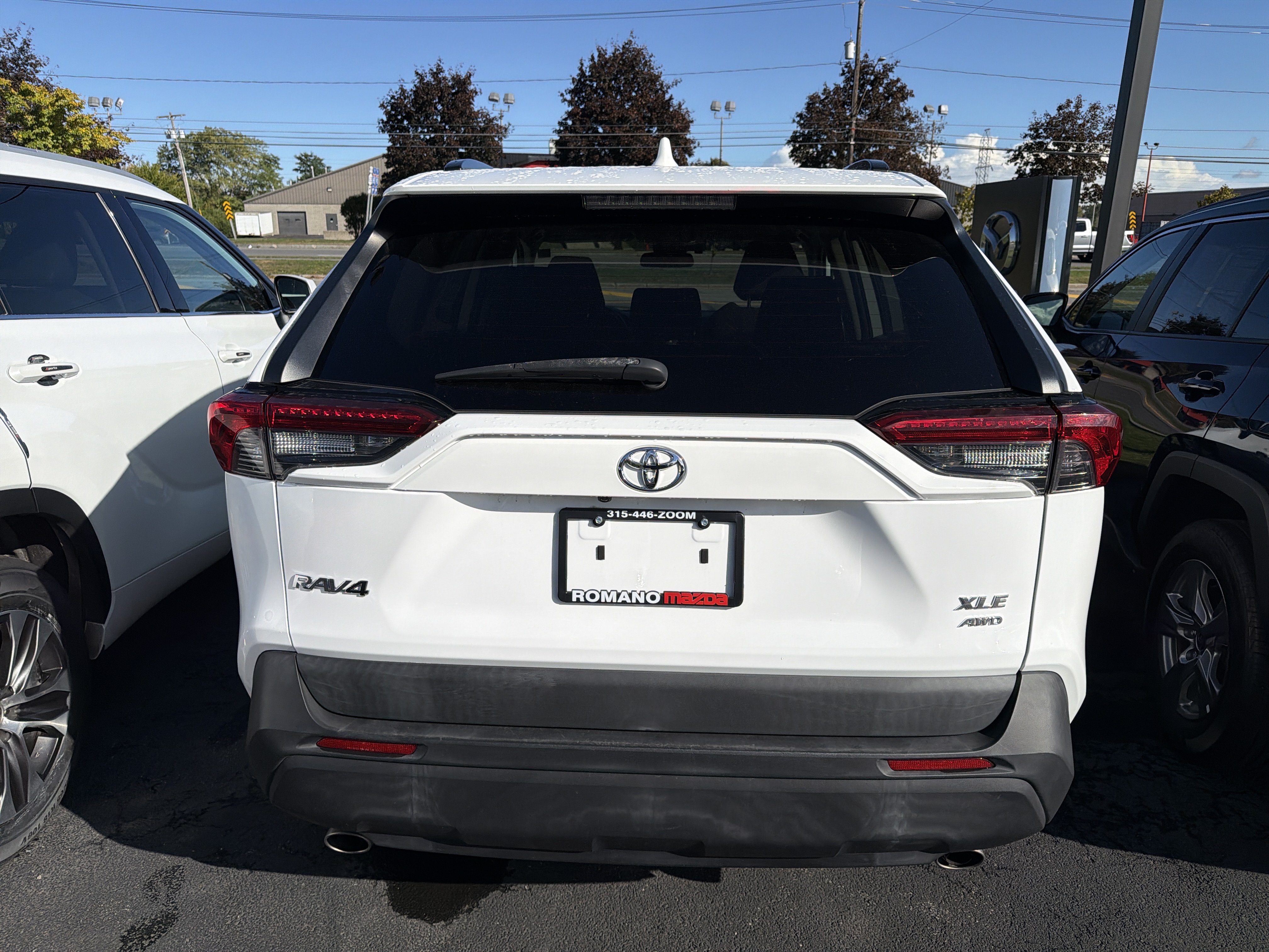 Used 2019 Toyota RAV4 XLE w/ Convenience Package AWD/4WD image 6