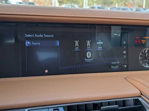 Used 2022 Lexus LC 500 Convertible image 13