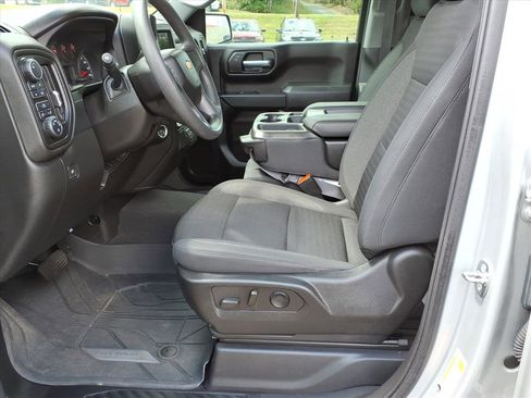 Used 2022 Chevrolet Silverado 1500 Custom image 12