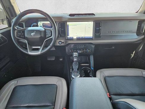 Used 2024 Ford Bronco Wildtrak image 18