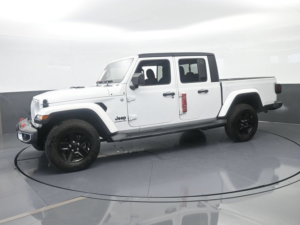 Used 2021 Jeep Gladiator Sport AWD/4WD image 2