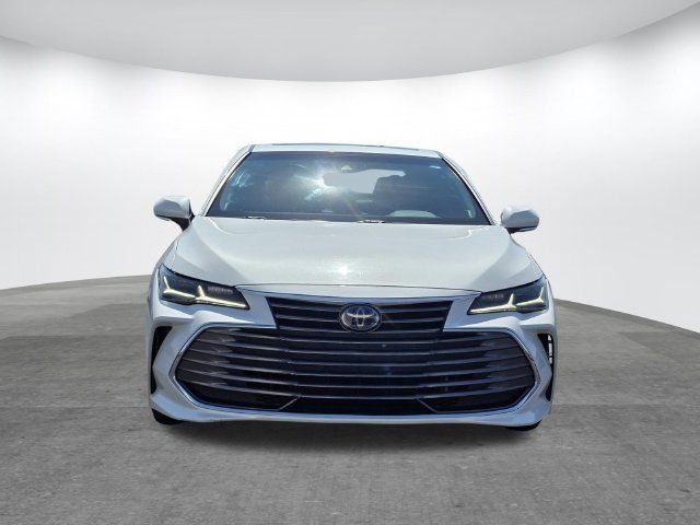 Used 2021 Toyota Avalon Limited FWD image 2