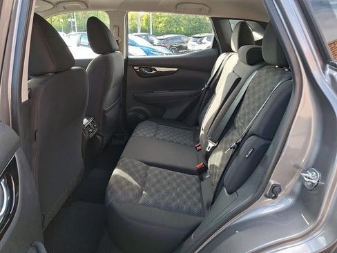 Used 2022 Nissan Rogue Sport SV image 10