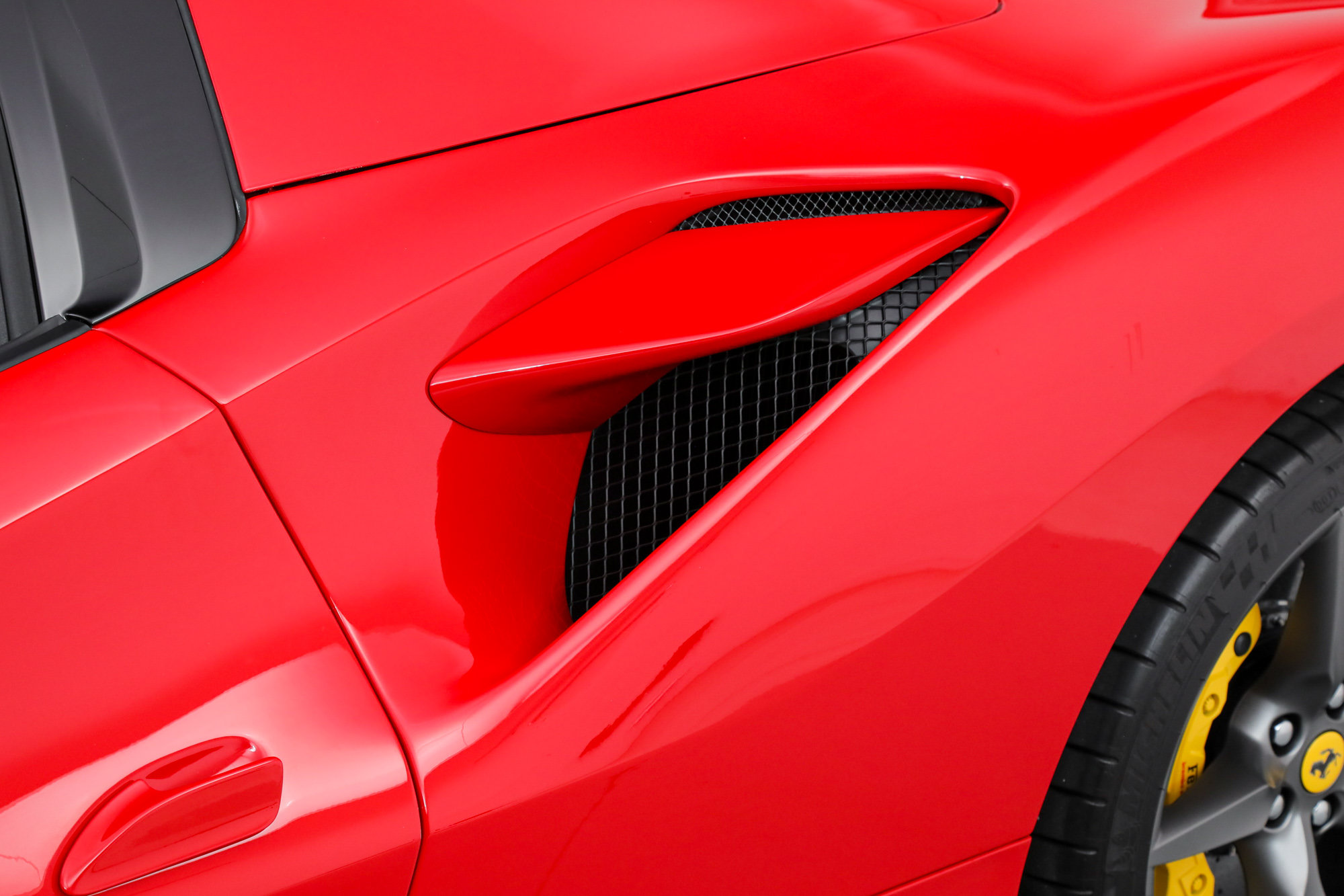 Certified 2023 Ferrari F8 Tributo RWD image 20