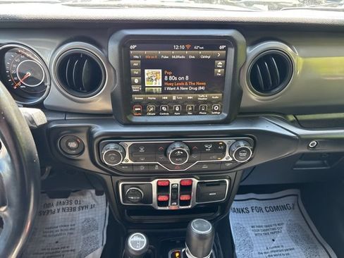 Used 2022 Jeep Wrangler Unlimited Sport AWD/4WD image 40