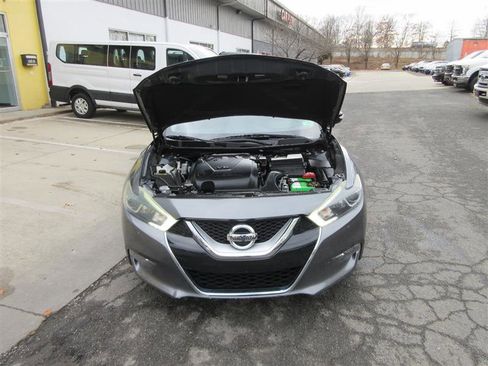 Used 2017 Nissan Maxima SR image 31